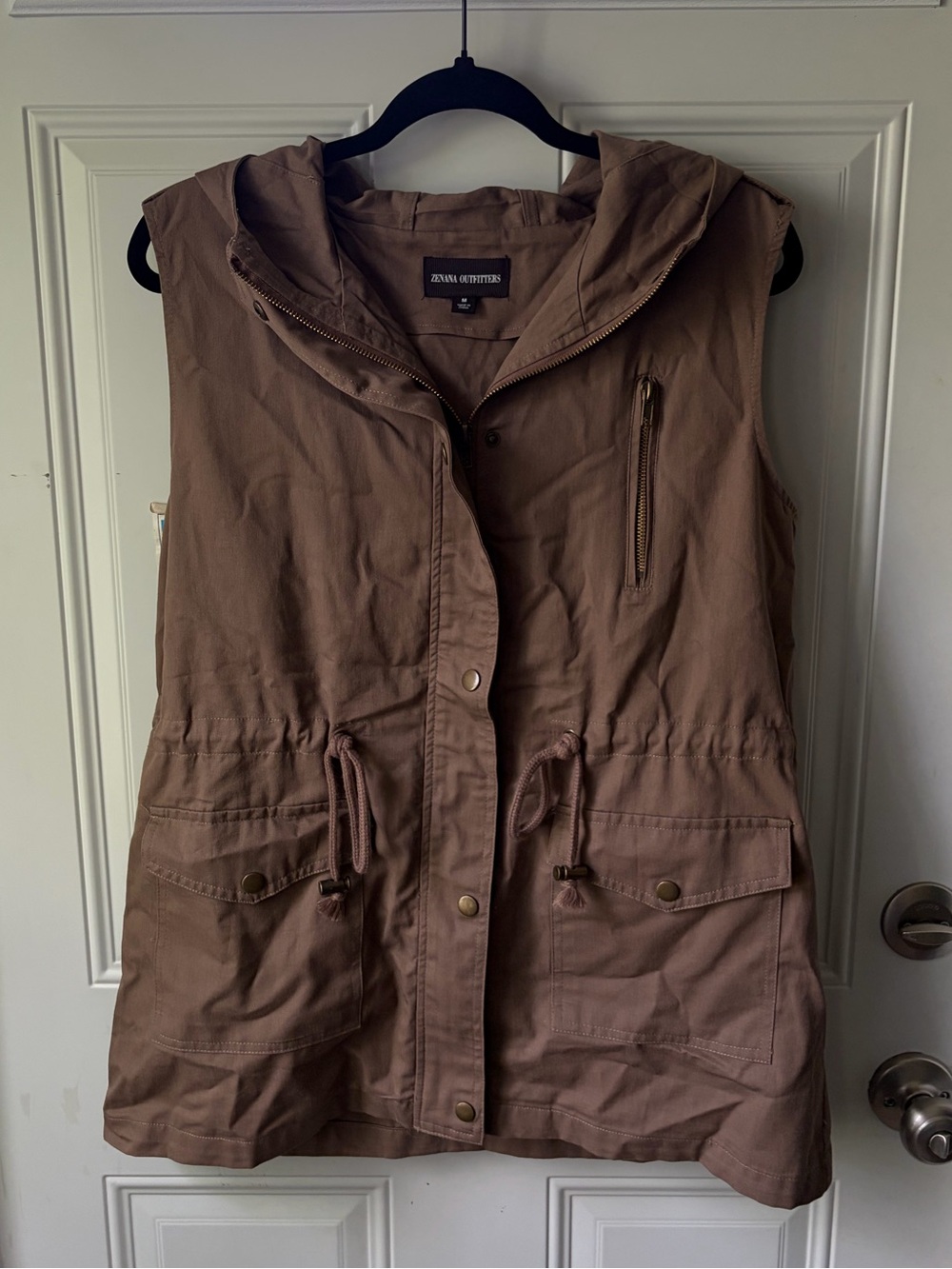 Zenana Outfitters Hooded Utility Vest 🧥